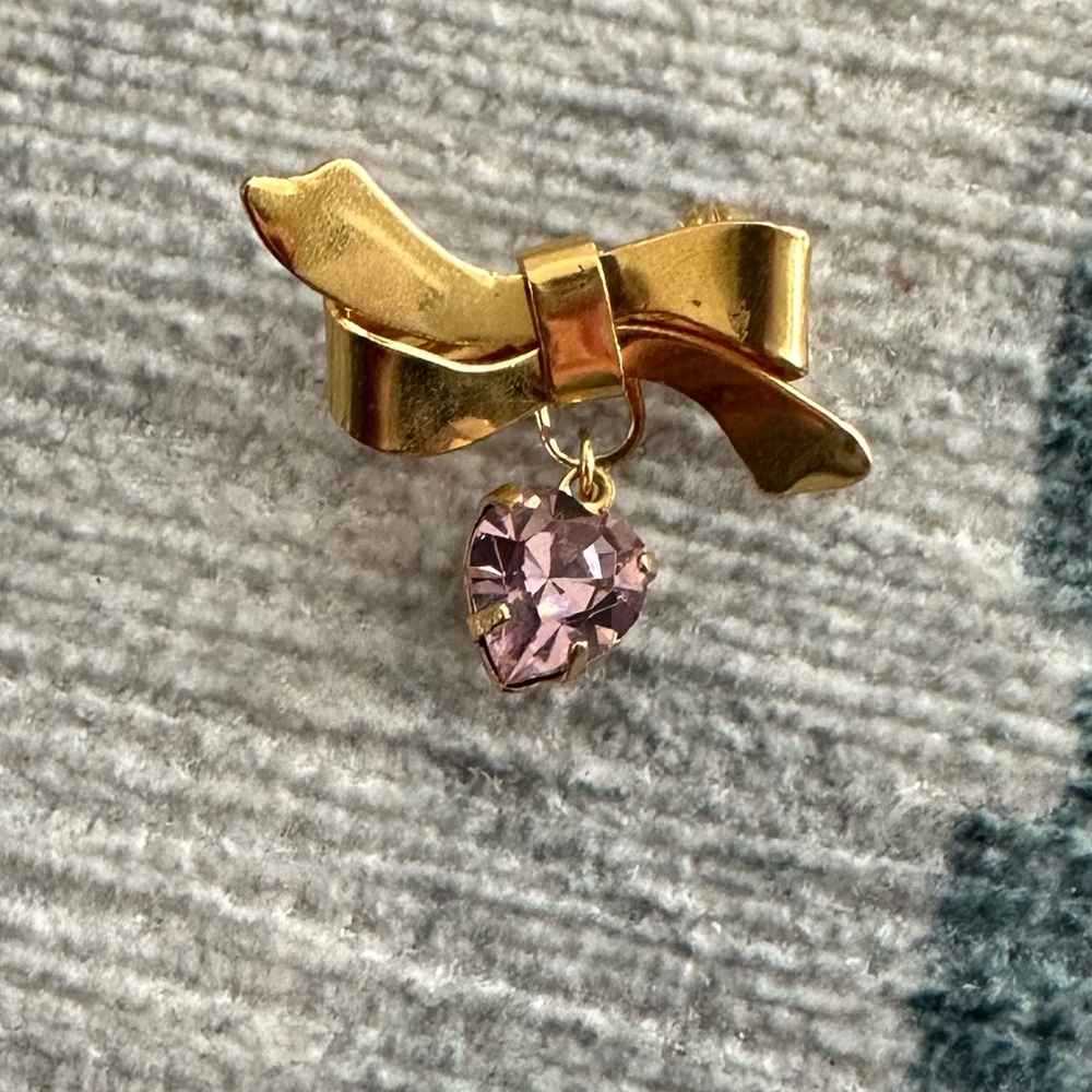 American Girl Gold Bow Pin Brooch Vintage Costume Jewelry Accessory Pin